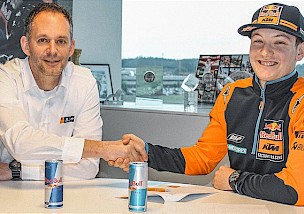 Rene Hofer verlängert seinen Vertrag mit KTM bis 2022.