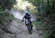 JOE WOOTTON EROBERT BEI DEr ASSOLUTI ENDURO EINEN DRITTEN PLATZ IN DER AUSLÄNDISCHEN KLASSE. JOE WOOTTON EROBERT BEI DEr ASSOLUTI ENDURO EINEN DRITTEN PLATZ IN DER AUSLÄNDISCHEN KLASSE.