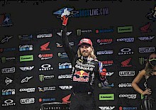 TROY LEE DESIGNS/RED BULL/GAS FACTORY RACING HOLT IN INDIANAPOLIS GLEICH ZWEI PODIUMSPLÄTZE