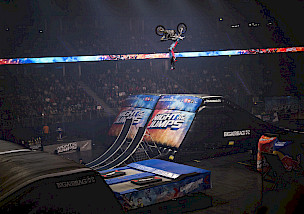 NIGHT of the JUMPs in Hannover-Grand Slam für Luc Ackermann!