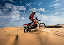 RED BULL KTM FACTORY RACING: PLATZ EINS UND ZWEI AUF DER SIEBTEN ETAPPE DER RALLYE DAKAR