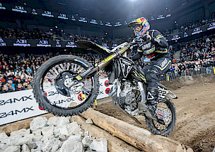 JONNY WALKER SICHERT SICH DEN ZWEITEN PLATZ BEI DER SUPERENDURO WM RUNDE DREI IN RUMÄNIEN