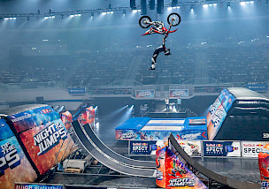 25 Jahre NIGHT of the JUMPs: Die bekannteste FMX Serie der Welt feiert den Auftakt in die Jubiläumssaison am 12. April 2025 in München