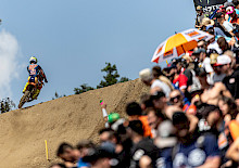 Red Bull KTM Factory Racing setzt mit Siegen in beiden Klassen beim Großen Preis der Tschechischen Republik erneut den MXGP-Standard Red Bull KTM Factory Racing setzt mit Siegen in beiden Klassen beim Großen Preis der Tschechischen Republik erneut den MXGP-Standard