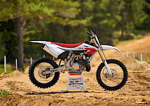 YAMAHA YZ250 70th Anniversary Edition