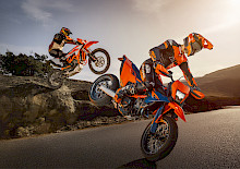 KTM PRÄSENTIERT DIE 690 ENDURO R UND 690 SMC R 2026 MODELLE