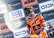 JEFFREY HERLINGS DOMINIERT DEN MXGP DER NIEDERLANDE, RED BULL KTM BELEGT IN ARNHEIM DIE PLÄTZE 1 UND 2 JEFFREY HERLINGS DOMINIERT DEN MXGP DER NIEDERLANDE, RED BULL KTM BELEGT IN ARNHEIM DIE PLÄTZE 1 UND 2