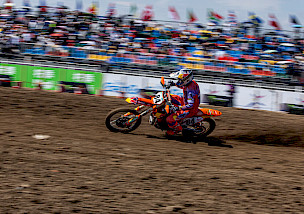 RED BULL KTM SETZT MXGP-DOMINANZ MIT ERFOLGEN FÜR HERLINGS UND COENEN BEIM GROSSEN PREIS VON CHINA FORT