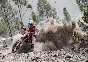 ANDREA VERONA ERZIELT ENDUROGP-SIEG IN PORTUGAL