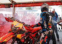 Paulo Duarte FIM EnduroGP-Weltmeisterschaft 2025: Josep Garcia holt sich den Enduro1-Weltmeistertitel, Andrea Verona mit wichtigen EnduroGP-Sieg, Morgan Lesiardo und Jeremy Sydow sichern sich Podiumsplätze