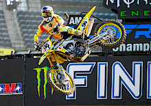KEN ROCZEN VERLÄNGERT VERTRAG MIT DEM PROGRESSIVE INSURANCE ECSTAR SUZUKI-TEAM KEN ROCZEN VERLÄNGERT VERTRAG MIT DEM PROGRESSIVE INSURANCE ECSTAR SUZUKI-TEAM