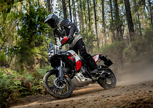 GO THE DISTANCE - Die neue Yamaha Ténéré 700 World Raid 2026