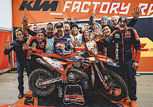 MANUEL LETTENBICHLER gewinnt das GetzenRodeo und wird zum FIM HARD ENDURO-WELTMEISTER 2025 gekrönt