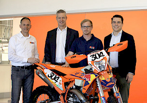 RED BULL KTM FACTORY RACING UND DHL EXPRESS VERLÄNGERN IHRE ENDURO-PARTNERSCHAFT BIS 2028