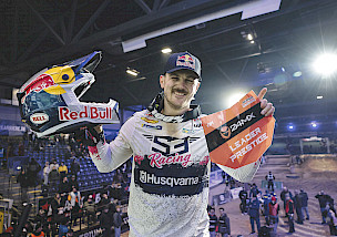 Perfekter Abend für Billy Bolt beim zweiten Lauf der FIM SuperEnduro-Weltmeisterschaft 2026 in Riesa