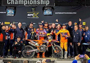 RED BULL KTM FACTORY RACING - ELI TOMAC GEWINNT ANAHEIM 1 SUPERCROSS