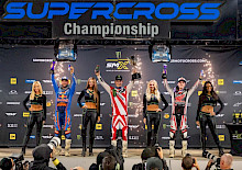 Chase Sexton feiert ersten Kawasaki-Sieg in Anaheim, Haiden Deegan sichert sich den zweiten Sieg in Folge in der 250SMX-Klasse