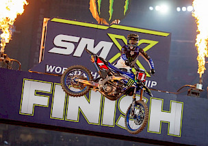 Ken Roczen gewinnt in Glendale das fünfte Rennen der Monster Energy AMA Supercross-Saison  2026, Haiden Deegan feiert Start-Ziel-Sieg und damit den vierten Sieg in Folge in der 250SMX-Klasse