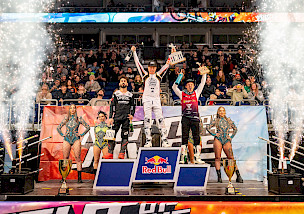 Pat Bowden gewinnt verrückten Saisonstart der NIGHT of the JUMPs in Berlin