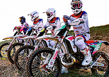 FANTIC FACTORY RACING ENDURO PRÄSENTIERT BRANDNEUES TEAM-DESIGN FÜR 2026