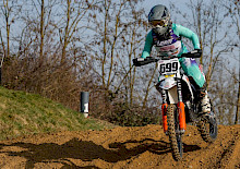 Elena Kapsamer stürmt bei ihrem Teamdebüt für Becker Racing direkt auf das Podium des 51. Winter Motocross Frankenbach