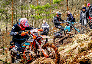 AUNER HardEnduroSeries Germany startet in die Saison 2026 – Neuerungen, volles Fahrerfeld und Spannung beim Auftakt in Neuhaus-Schierschnitz