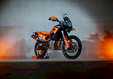 WÜSTENERPROBT. RALLYEBEWÄHRT. WELTWEIT LIMITIERTE STÜCKZAHL DER KTM 890 ADVENTURE R RALLY