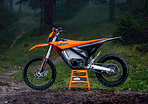 DIE KTM FREERIDE E 2027 - ELEKTRISIERENDER NERVENKITZEL IM OFFROAD-TERRAIN