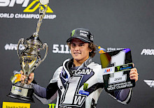 Haiden Deegan sichert sich in St. Louis mit einem dominanten Sieg beim East/West Showdown den zweiten Western Divisional Titel in Folge, Ken Roczen gewinnt in der 450SMX-Klasse