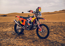 DAS FEELING EINES DAKAR-SIEGERS MIT DER KTM 450 RALLY REPLICA 2027