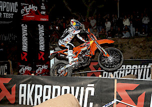 Josep Garcia beeindruckt mit einem Sieg im Akrapovic Super Test beim Polisport EnduroGP von Spanien