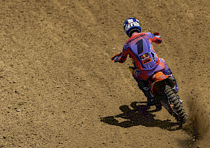 GP von Italien in Montevarchi: Zwei Holeshots und pure Kampfmoral – Weltmeister Simon Längenfelder blickt nach schwierigem Wochenende kämpferisch nach vorn