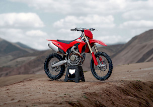 Dein nächstes Abenteuer: Gewinne mit Louis die Ducati Desmo450 MX