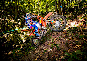 MANI LETTENBICHLER SICHERT SICH VIERTEN RED BULL TKO-SIEG, TRYSTAN HART MACHT KTM-DOPPELSIEG PERFEKT