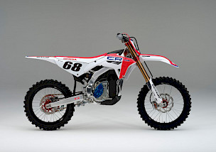 HONDA UND YAMAHA: DEMO-FAHRTEN MIT ELEKTRO-MOTOCROSSER BEIM MONSTER ENERGY FIM MOTOCROSS OF NATIONS IN ERNÉE