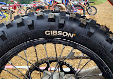 Gibson Enduro Reifen im Dauereinsatz