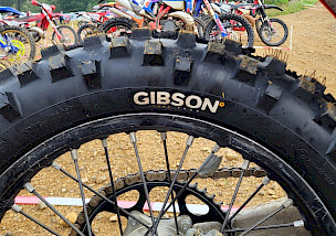 Gibson Enduro Reifen im Dauereinsatz